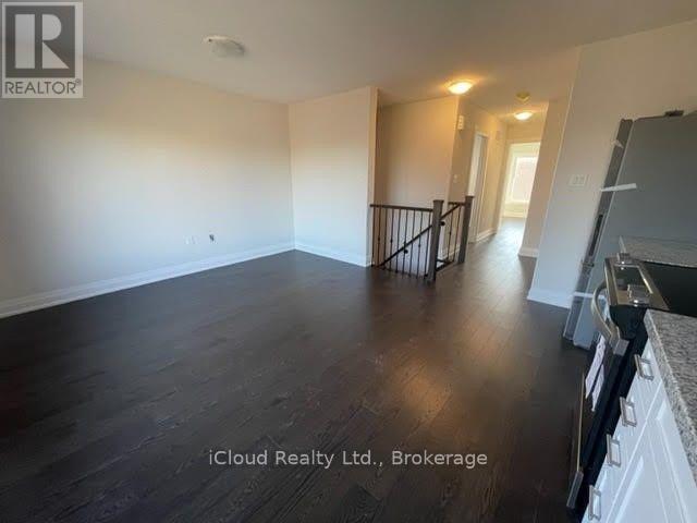 B - 33 Wild Rose Gardens, Toronto, ON - Indoor Photo Showing Other Room