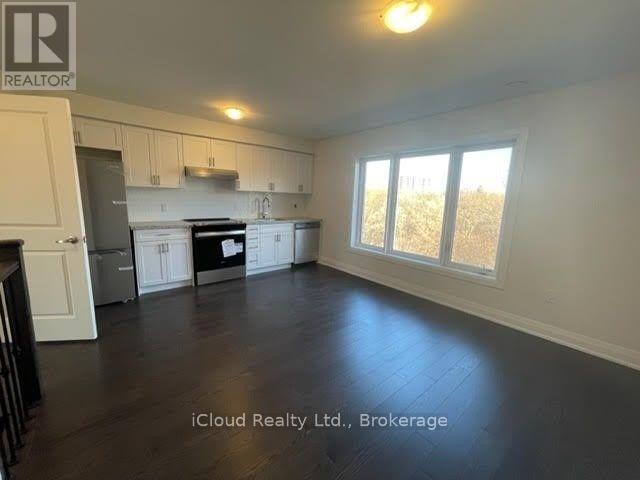 B - 33 Wild Rose Gardens, Toronto, ON - Indoor Photo Showing Kitchen