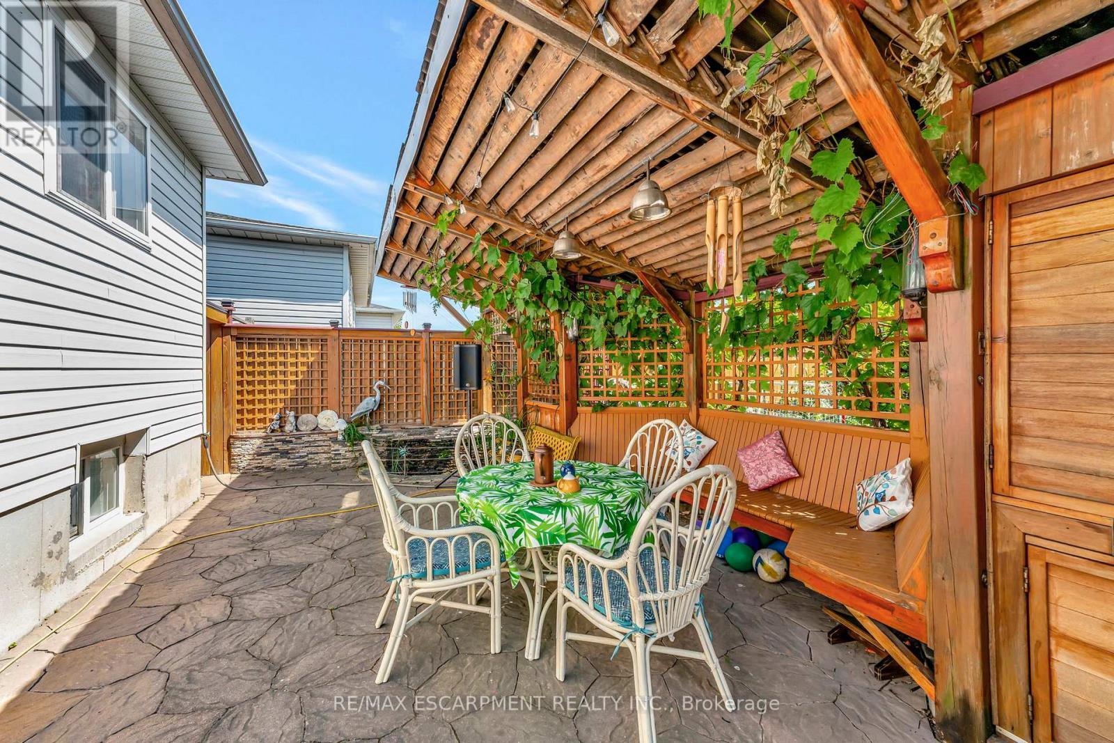 39 Marilyn Court, Hamilton, ON - Outdoor With Deck Patio Veranda With Exterior