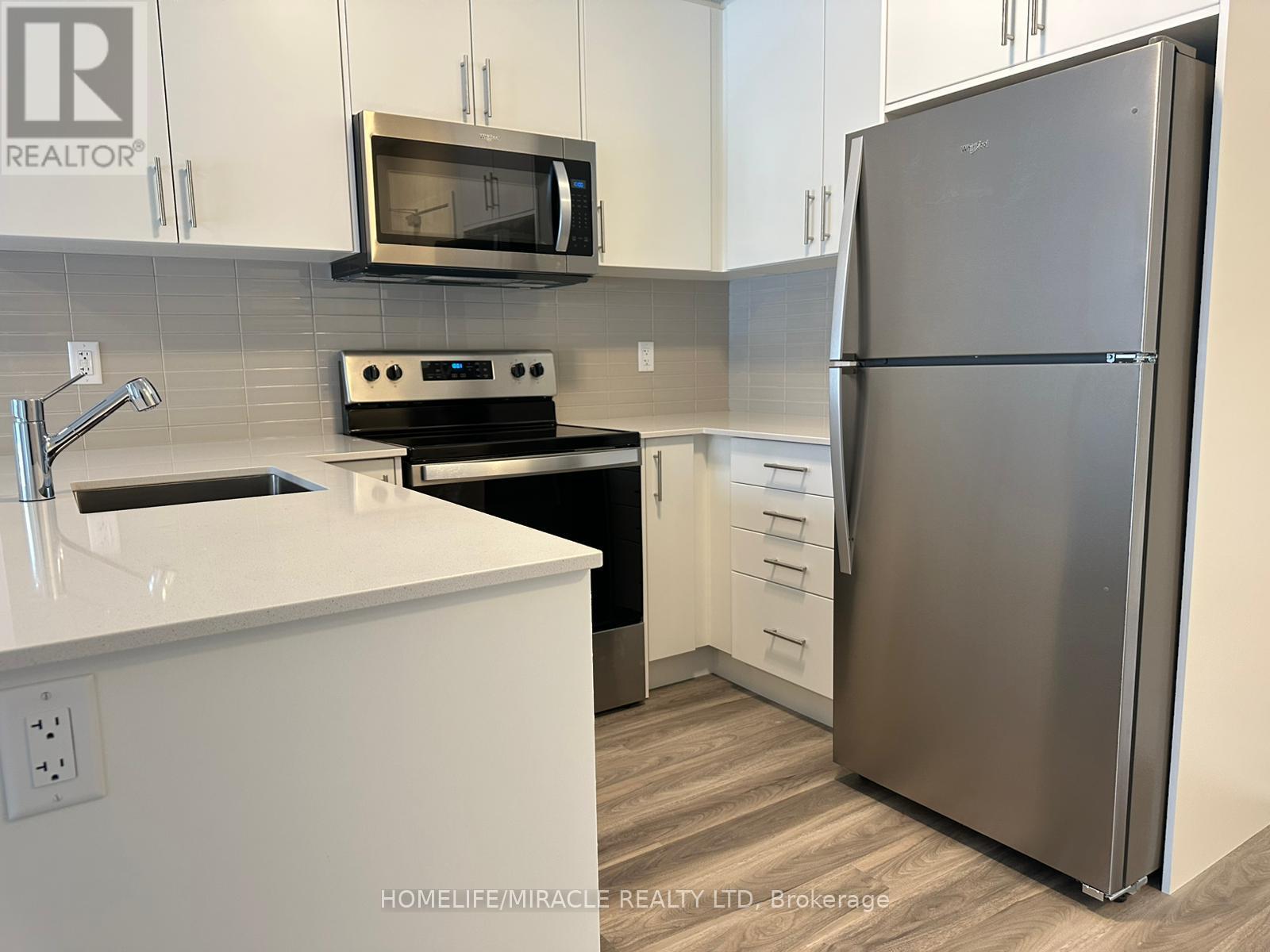 310 - 1100 Lackner Place, Kitchener, ON - Indoor Photo Showing Kitchen With Stainless Steel Kitchen With Upgraded Kitchen