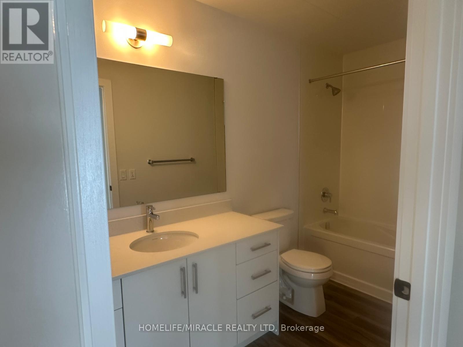 310 - 1100 Lackner Place, Kitchener, ON - Indoor Photo Showing Bathroom