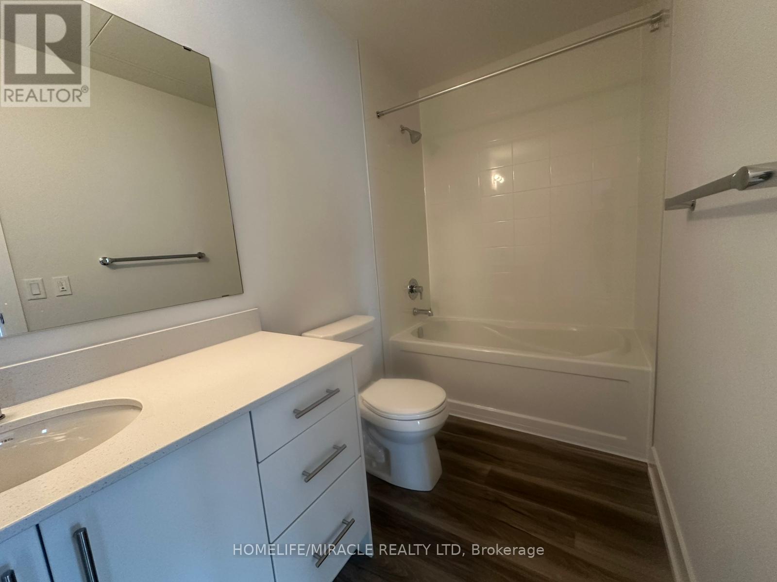 310 - 1100 Lackner Place, Kitchener, ON - Indoor Photo Showing Bathroom