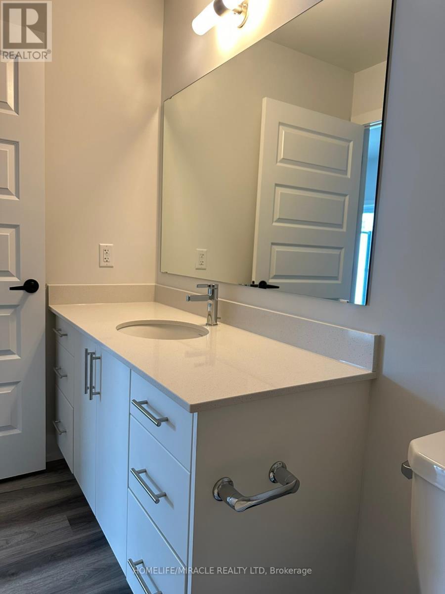 310 - 1100 Lackner Place, Kitchener, ON - Indoor Photo Showing Bathroom