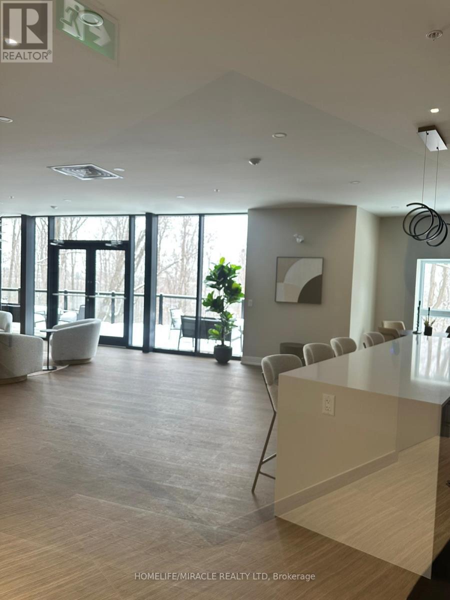 310 - 1100 Lackner Place, Kitchener, ON - Indoor