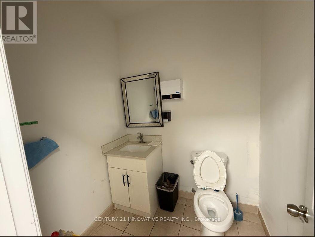 Main - 25 Simcoe Street S, Oshawa, ON