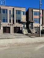 33 WILD ROSE GARDENS Toronto, ON M6L 0A5