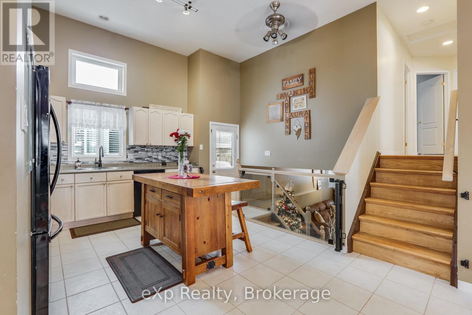 547 Forest Creek Place, London East (East A), ON - Indoor Photo Showing Other Room