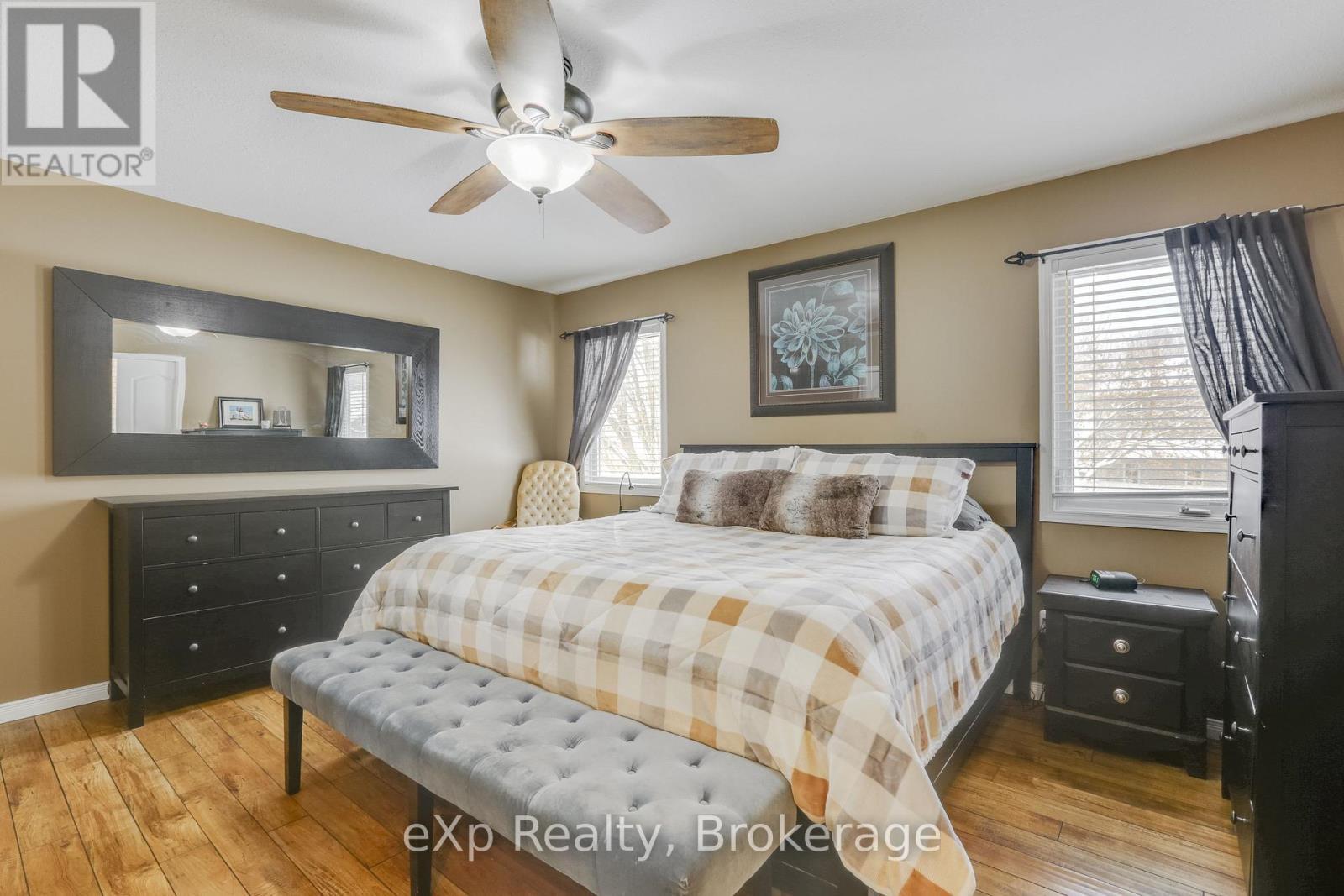 547 Forest Creek Place, London East (East A), ON - Indoor Photo Showing Bedroom