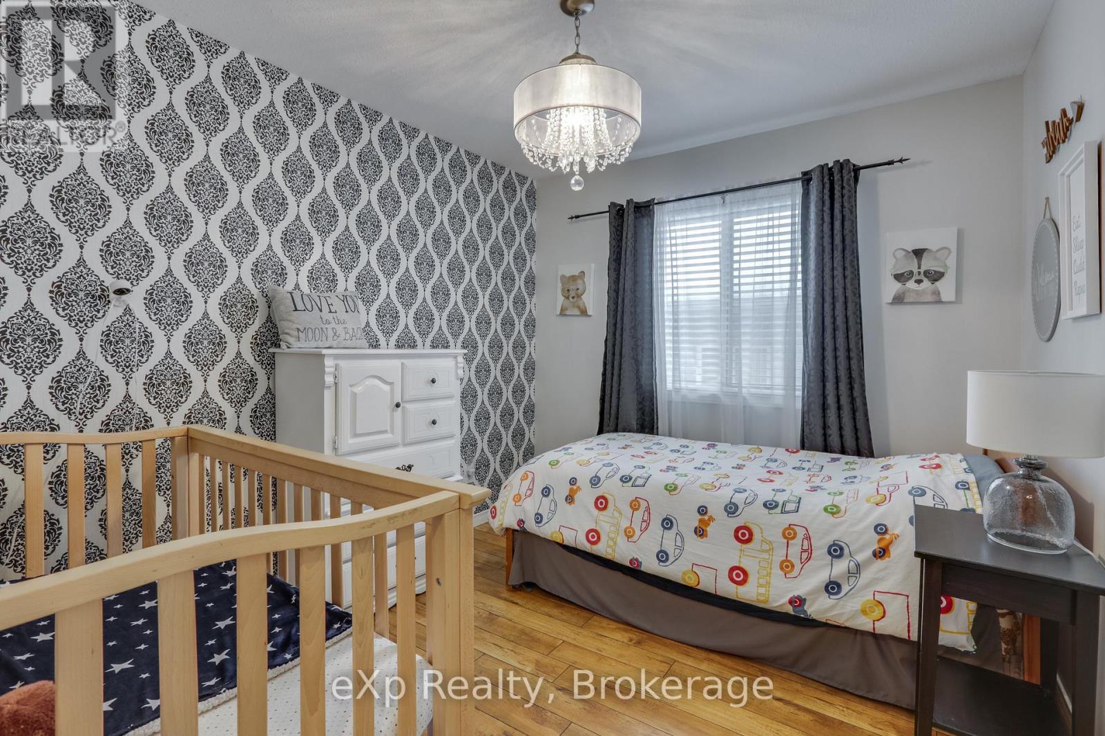 547 Forest Creek Place, London East (East A), ON - Indoor Photo Showing Bedroom