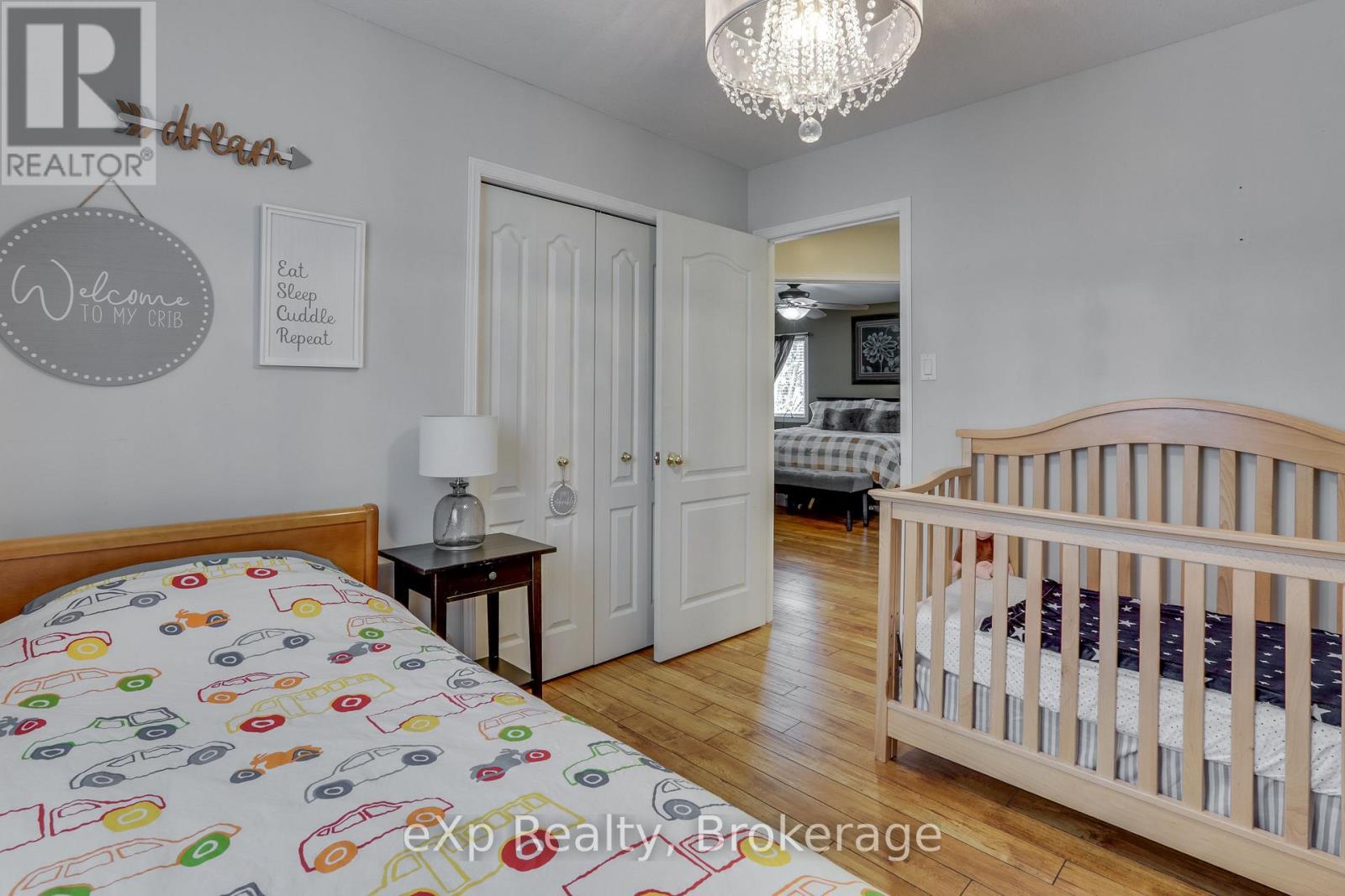 547 Forest Creek Place, London East (East A), ON - Indoor Photo Showing Bedroom