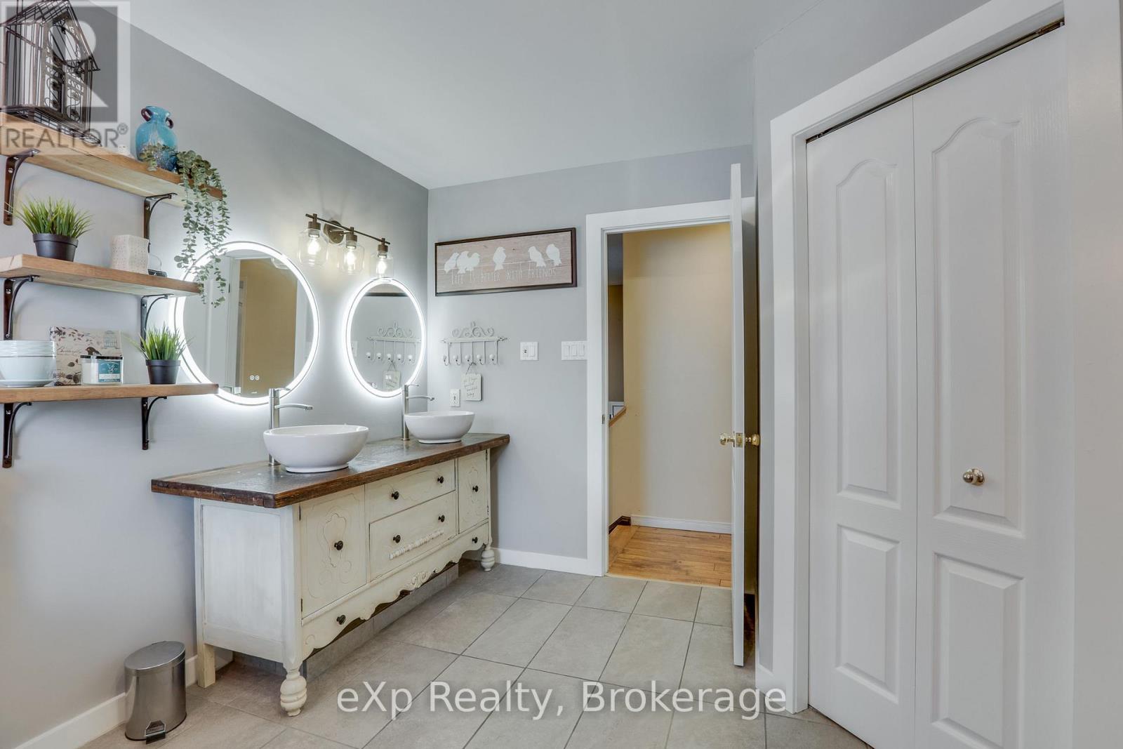 547 Forest Creek Place, London East (East A), ON - Indoor