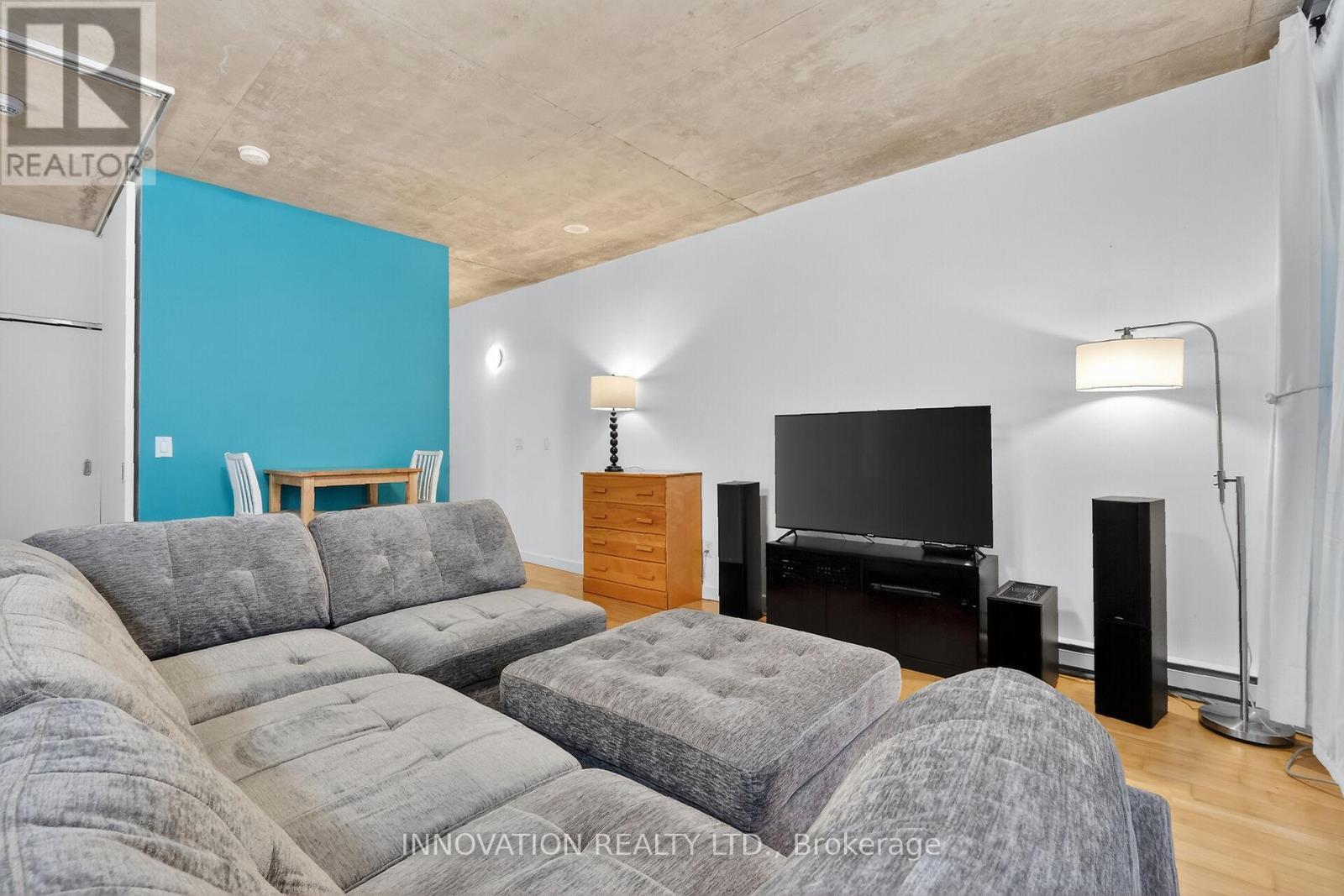 201 - 179 George Street, Ottawa, ON - Indoor