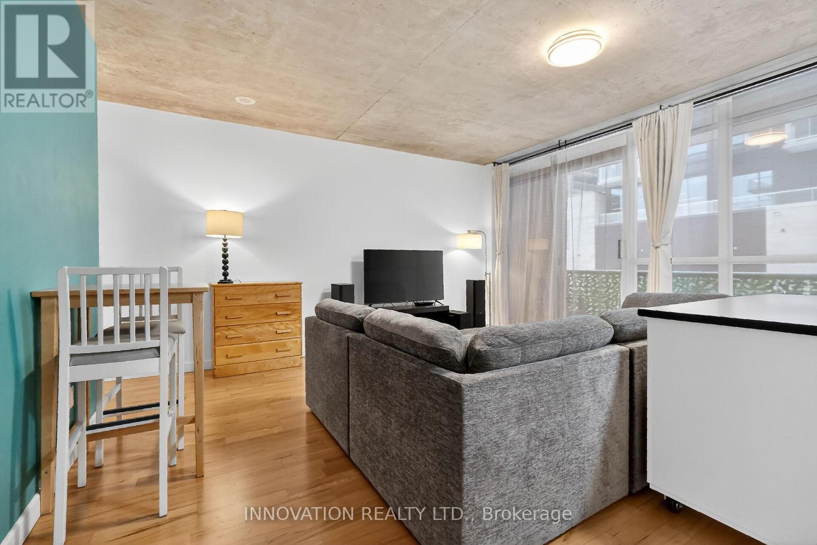 201 - 179 George Street, Ottawa, ON - Indoor