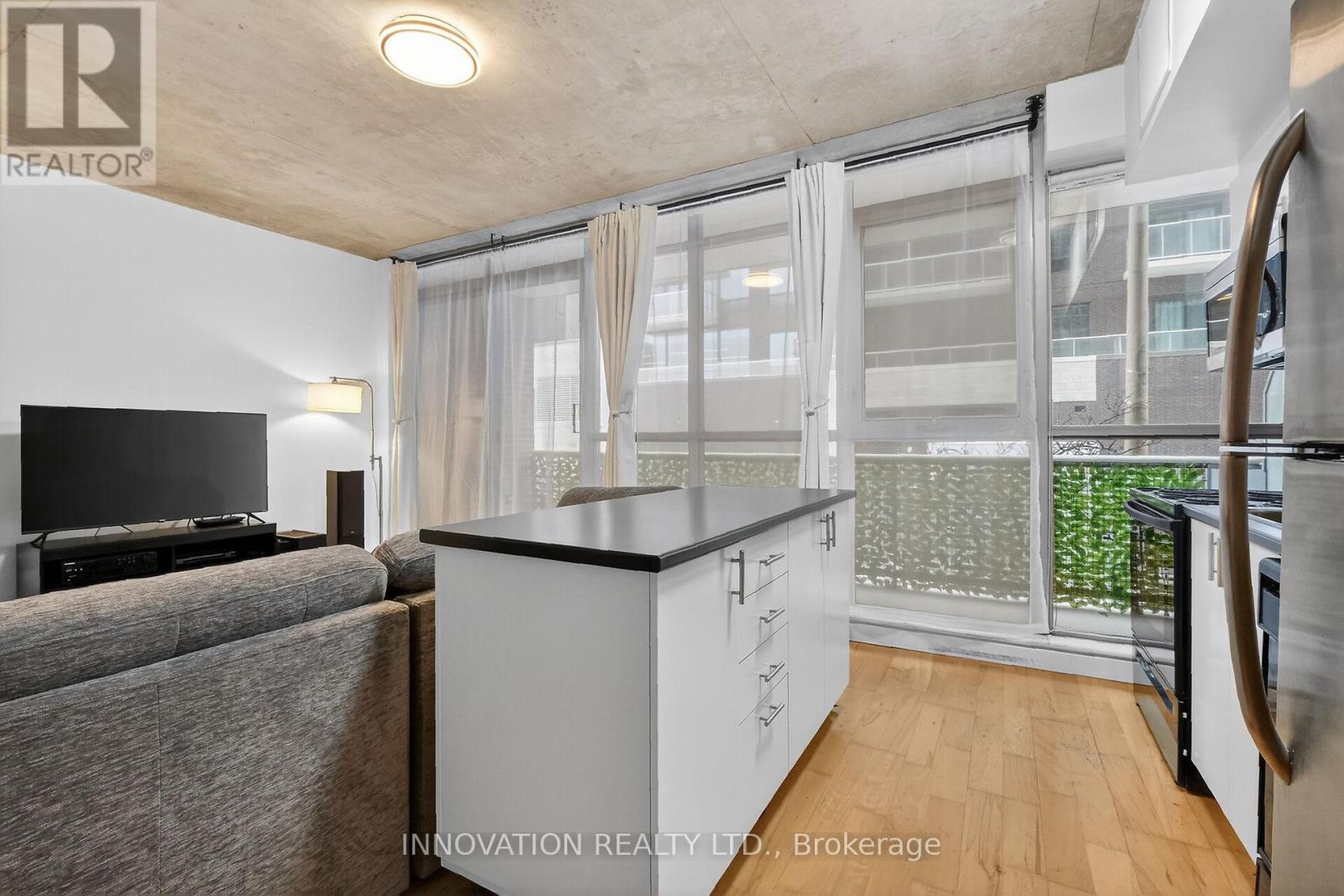 201 - 179 George Street, Ottawa, ON - Indoor