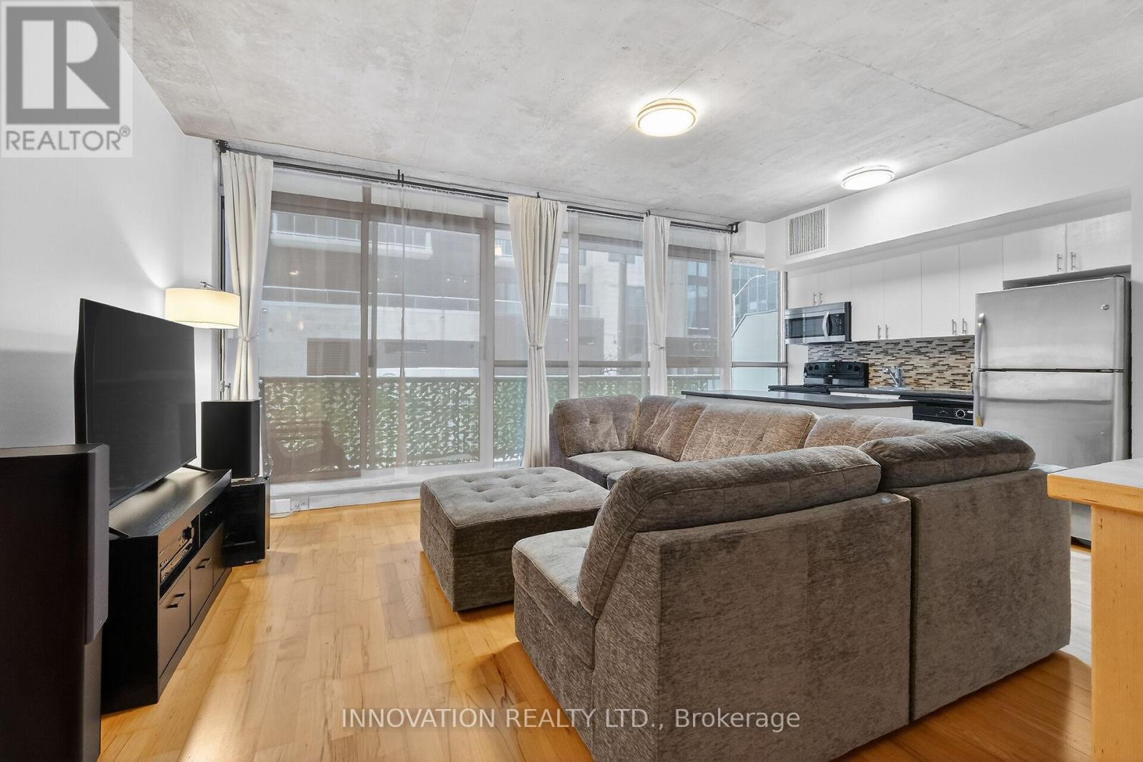 201 - 179 George Street, Ottawa, ON - Indoor