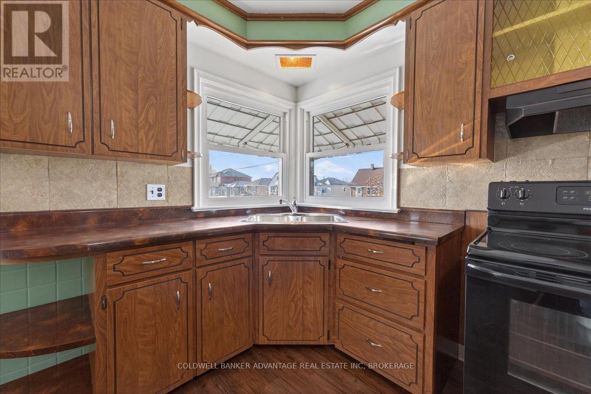273 Humboldt Parkway, Port Colborne (Killaly East), ON - Indoor Photo Showing Kitchen