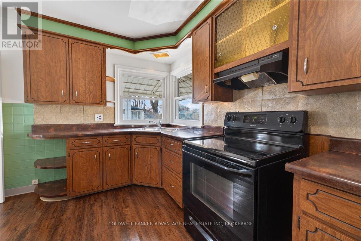 273 Humboldt Parkway, Port Colborne (Killaly East), ON - Indoor Photo Showing Kitchen