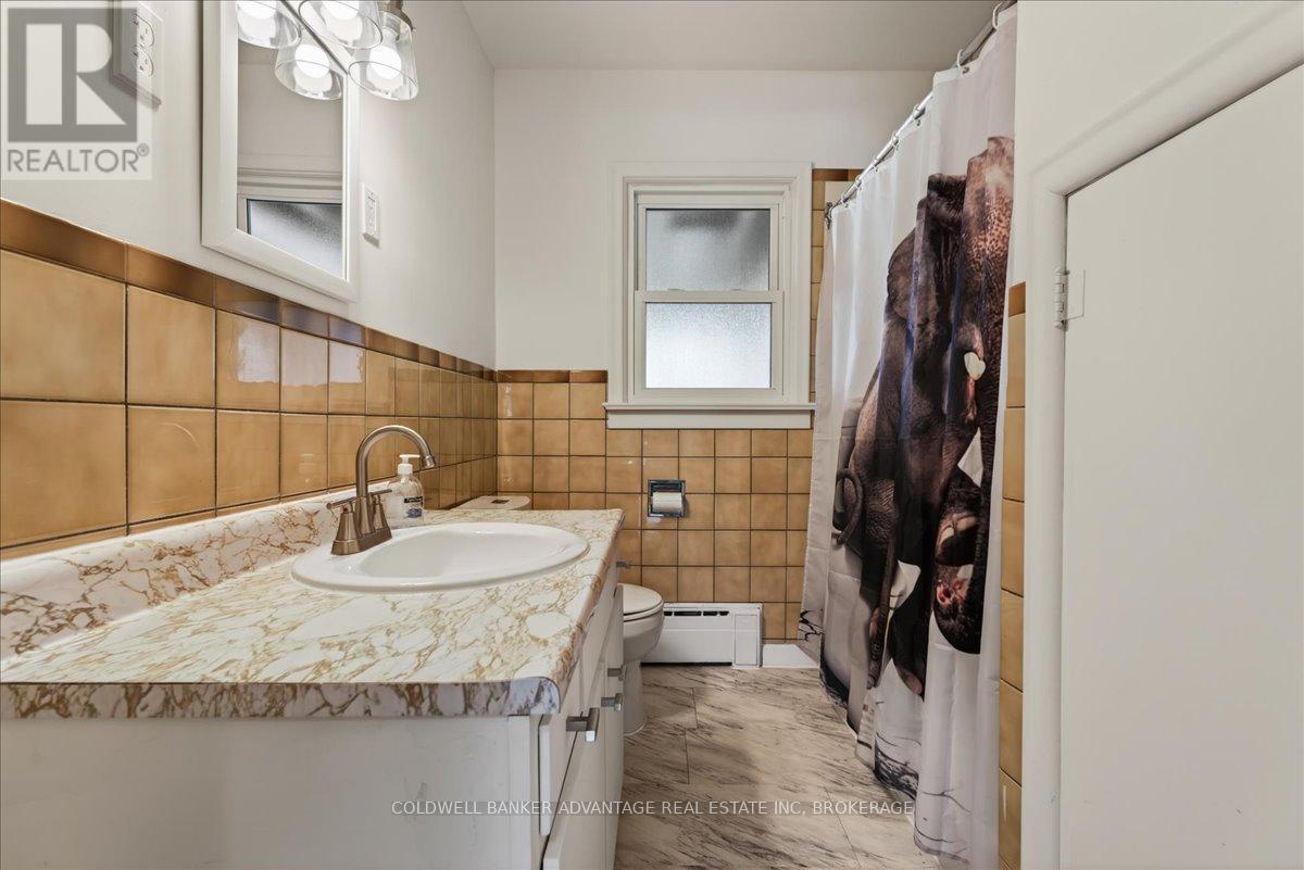 273 Humboldt Parkway, Port Colborne (Killaly East), ON - Indoor Photo Showing Bathroom