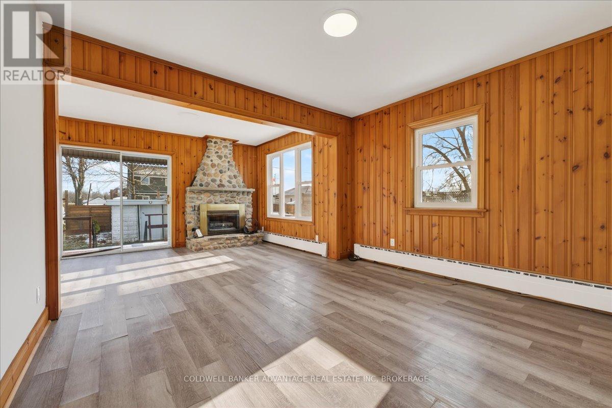 273 Humboldt Parkway, Port Colborne (Killaly East), ON - Indoor Photo Showing Other Room With Fireplace
