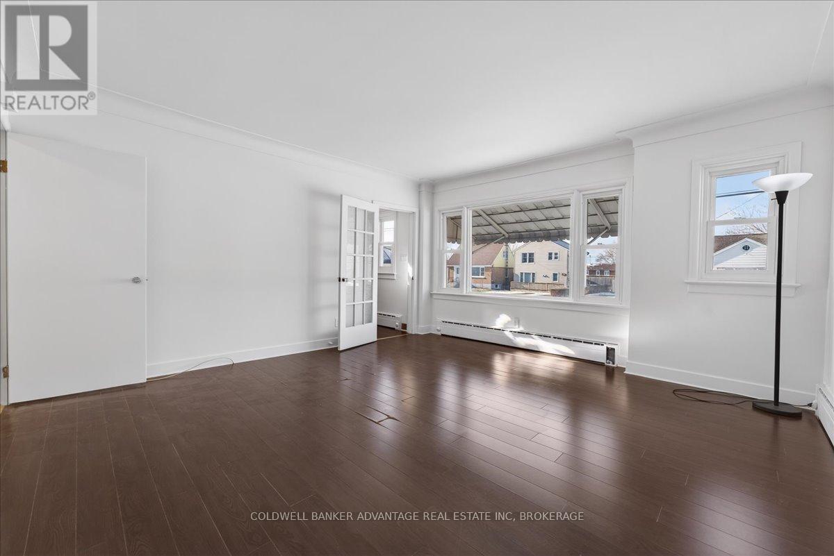 273 Humboldt Parkway, Port Colborne (Killaly East), ON - Indoor Photo Showing Living Room
