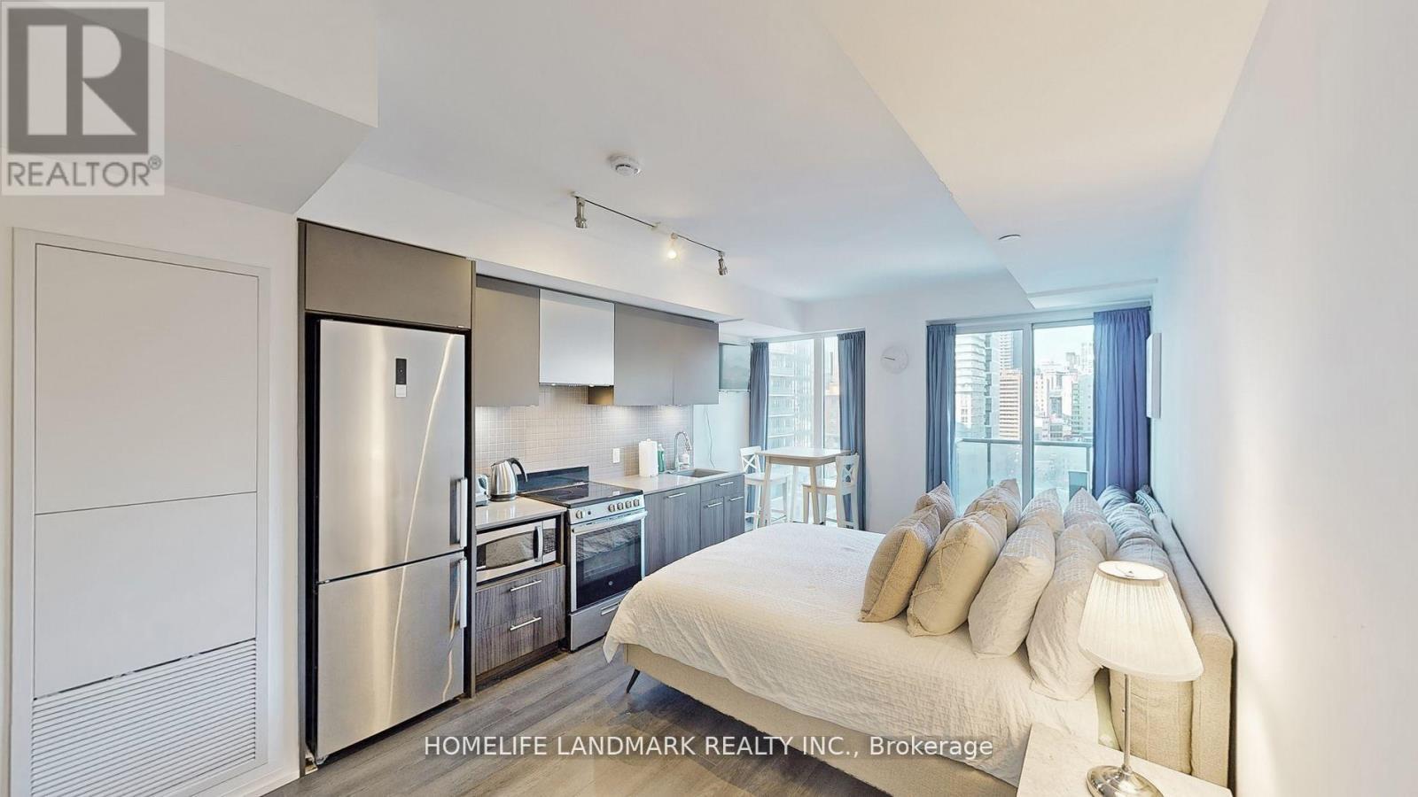 1227 - 251 Jarvis Street, Toronto, ON - Indoor