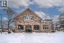 916 QUEENSTON Road Cambridge, ON N3H 3K8