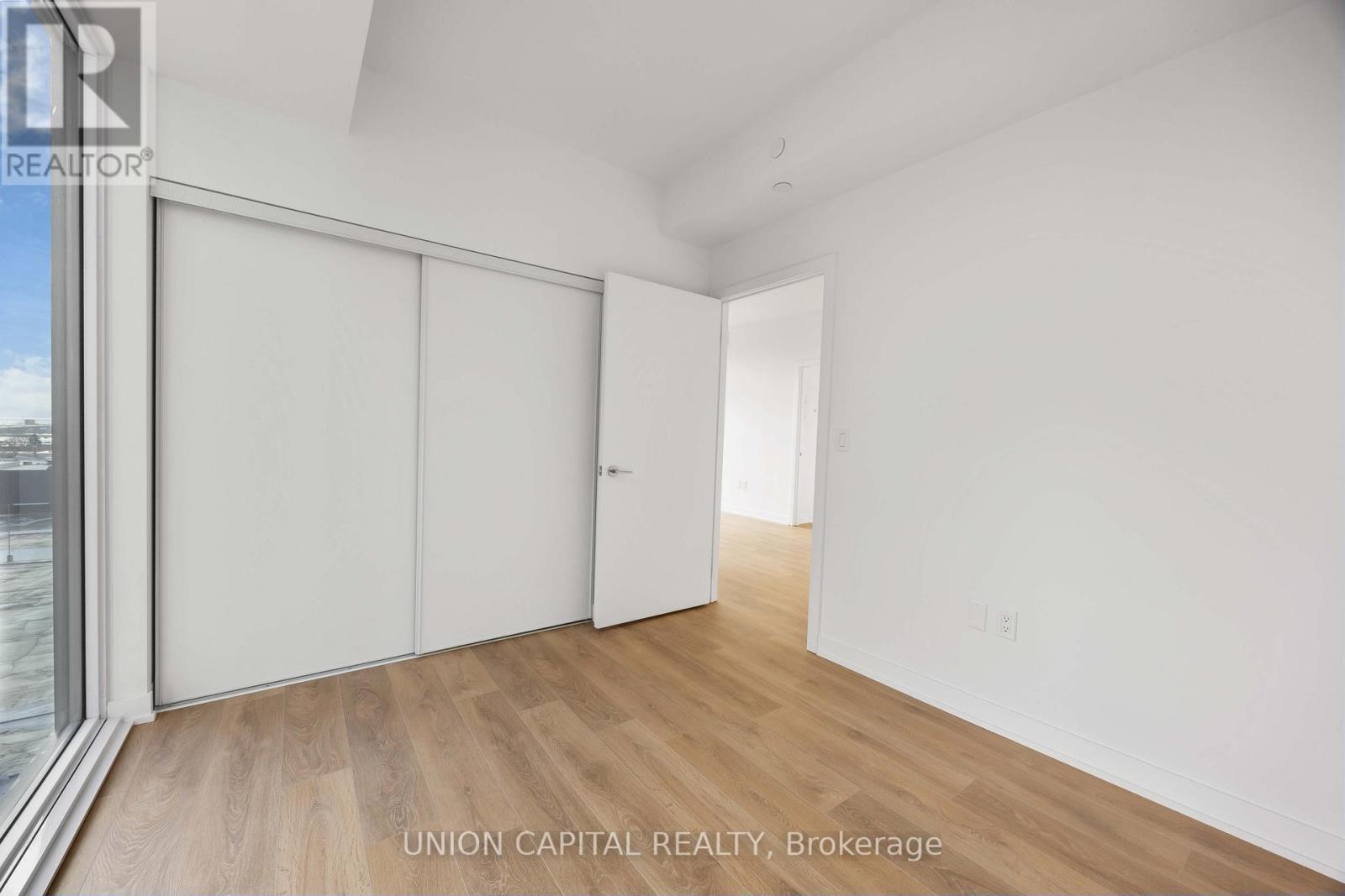 710 - 1037 The Queensway, Toronto, ON - Indoor Photo Showing Other Room