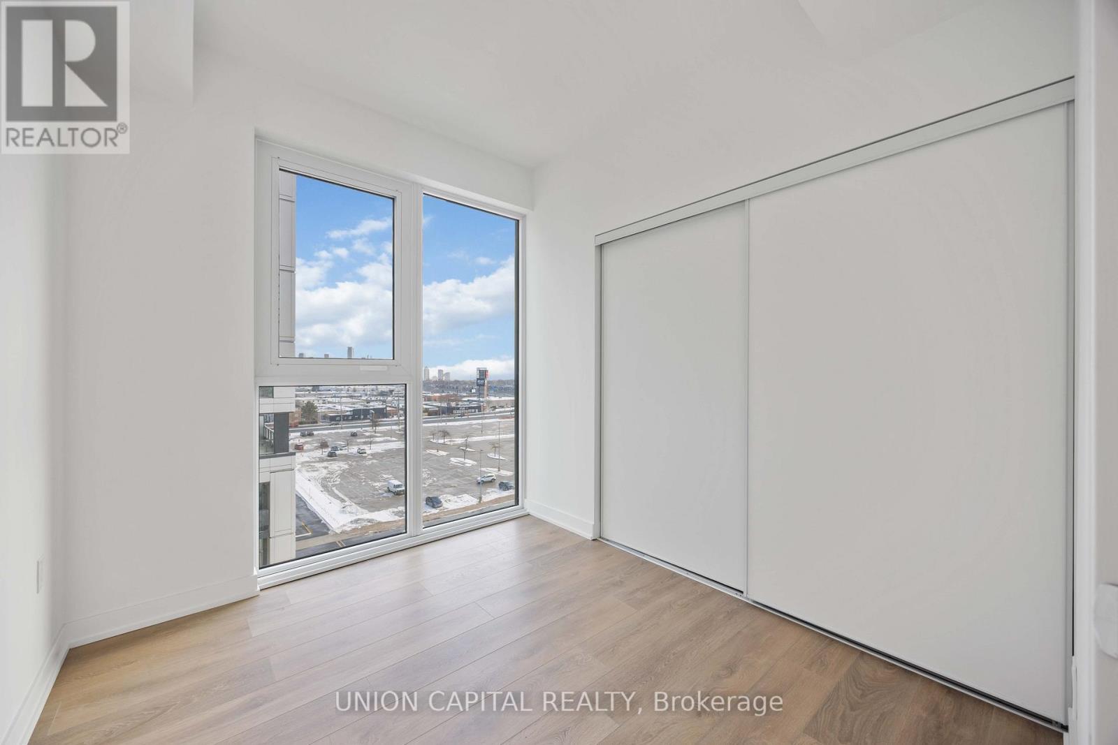 710 - 1037 The Queensway, Toronto, ON - Indoor Photo Showing Other Room