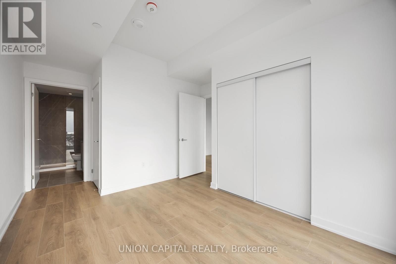 710 - 1037 The Queensway, Toronto, ON - Indoor Photo Showing Other Room