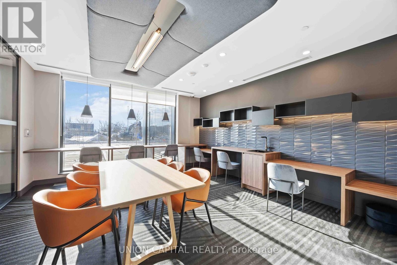 710 - 1037 The Queensway, Toronto, ON - Indoor