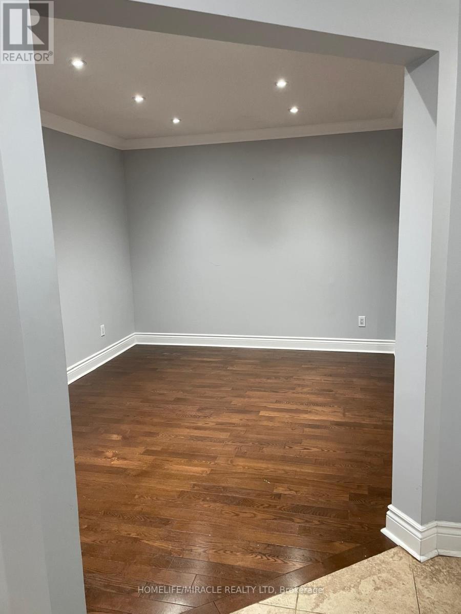 6 Smith Drive, Halton Hills, ON - Indoor Photo Showing Other Room