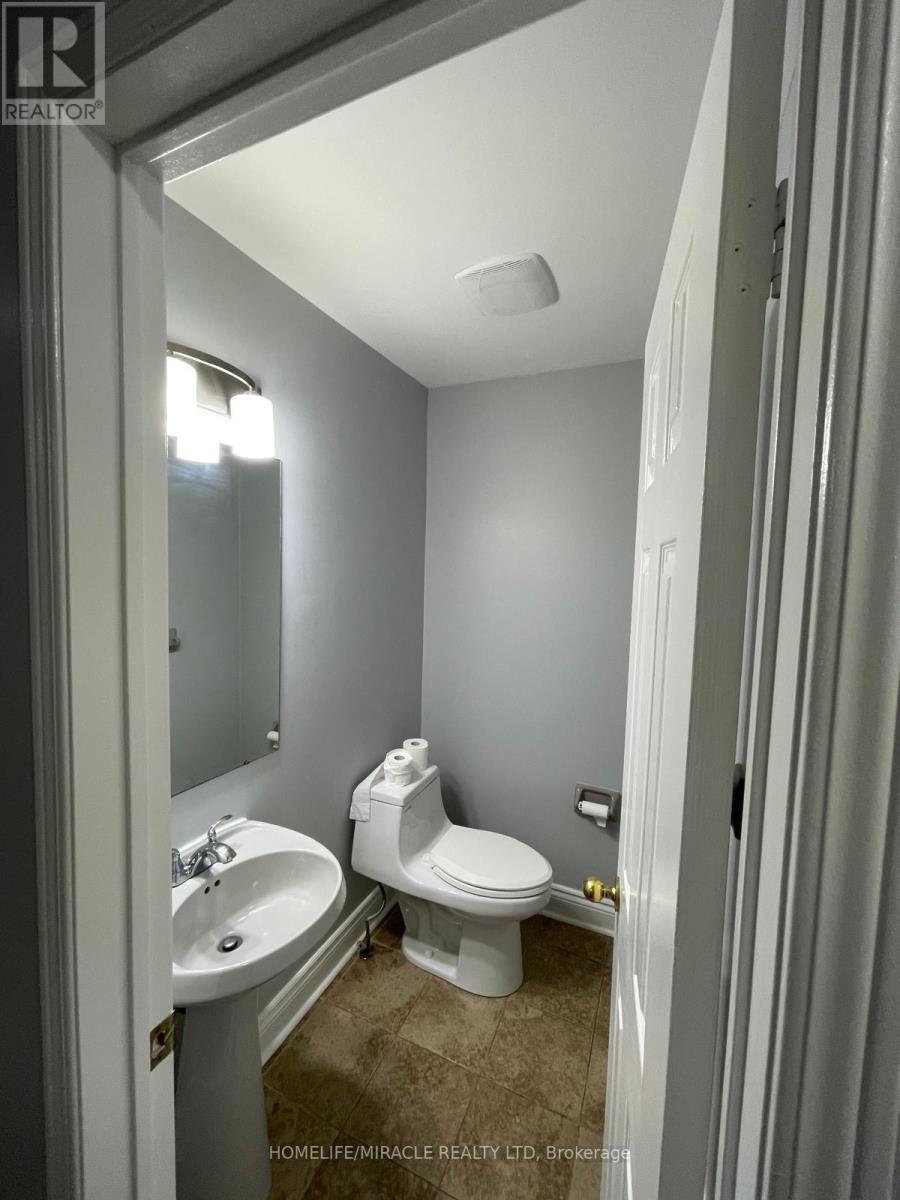 6 Smith Drive, Halton Hills, ON - Indoor Photo Showing Bathroom
