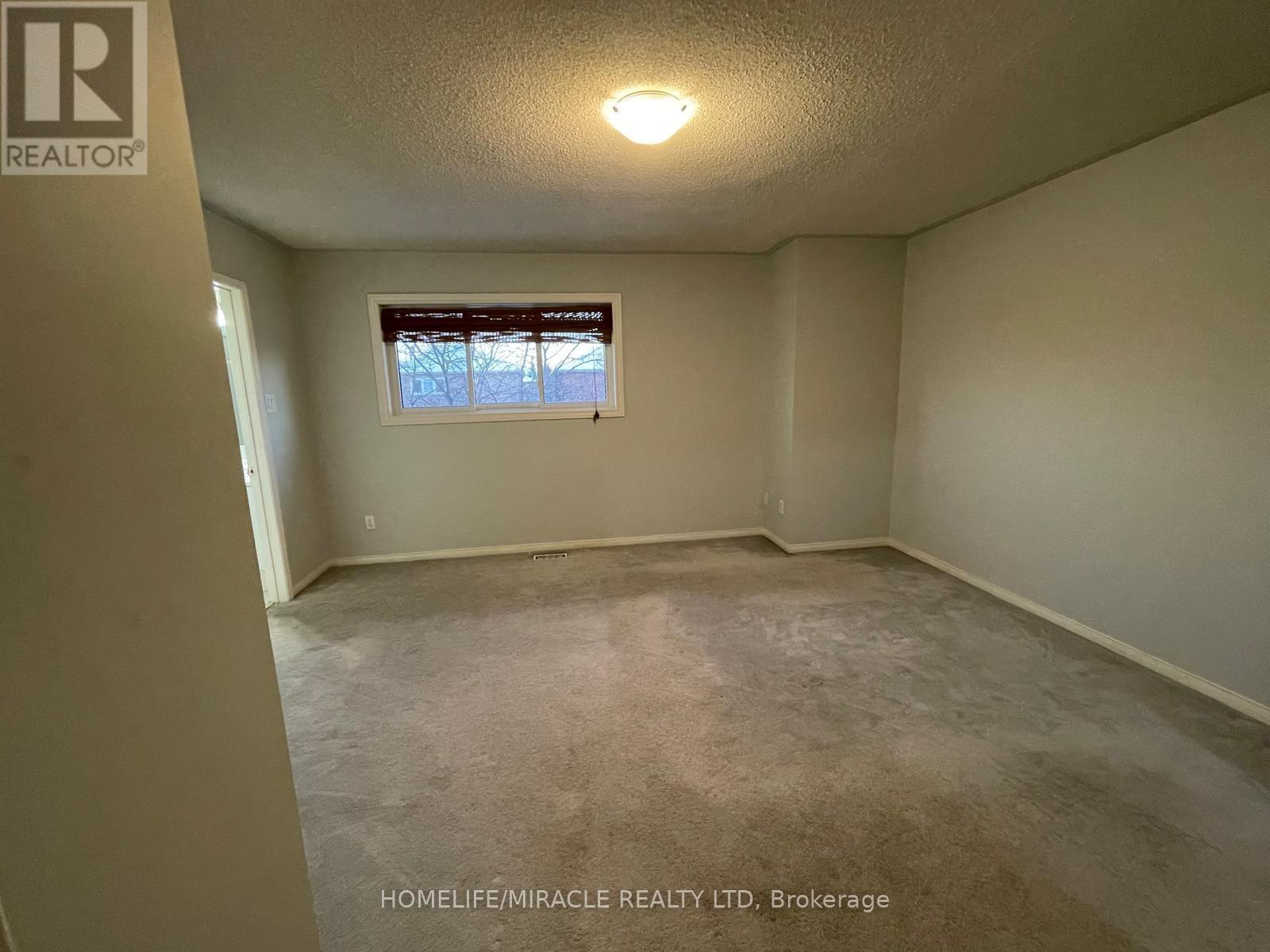 6 Smith Drive, Halton Hills, ON - Indoor Photo Showing Other Room