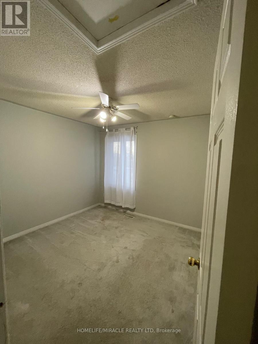 6 Smith Drive, Halton Hills, ON - Indoor Photo Showing Other Room