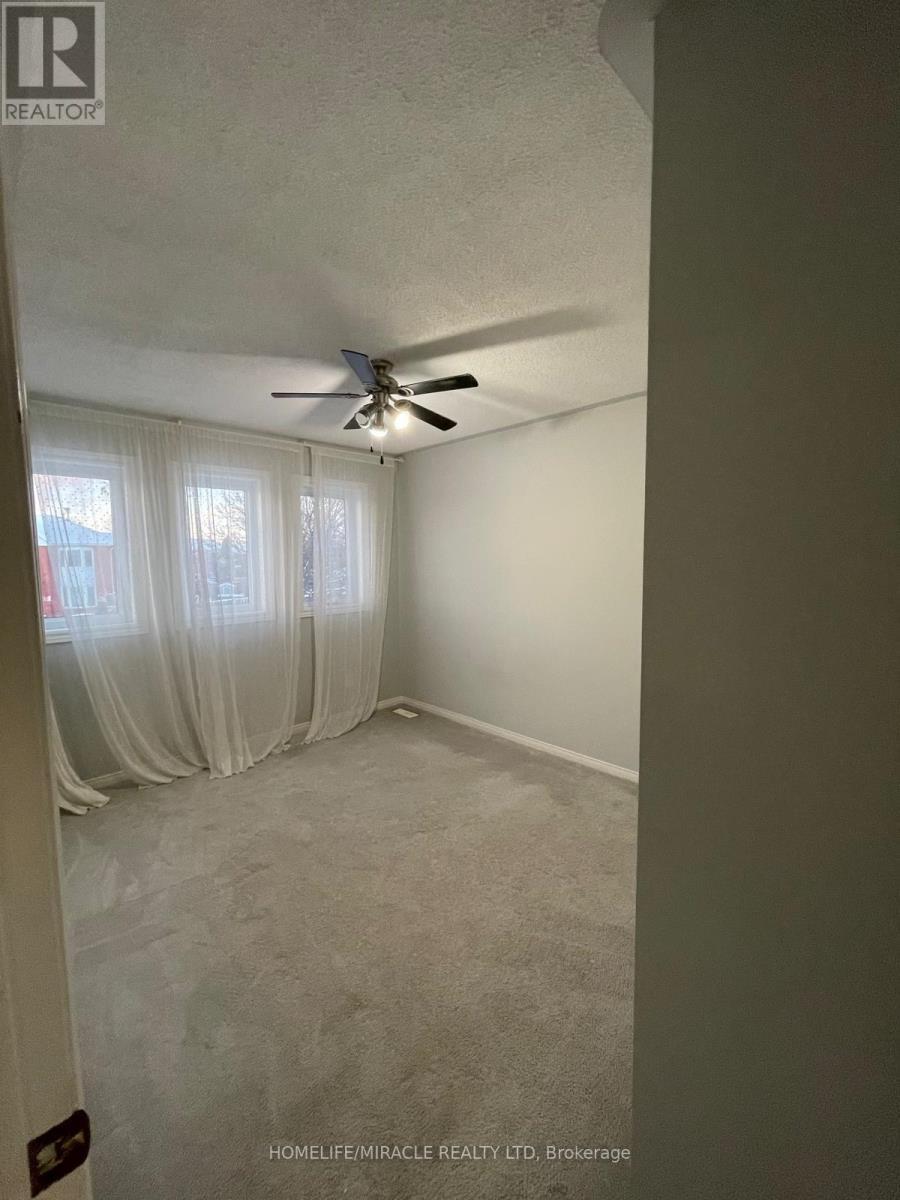 6 Smith Drive, Halton Hills, ON - Indoor Photo Showing Other Room