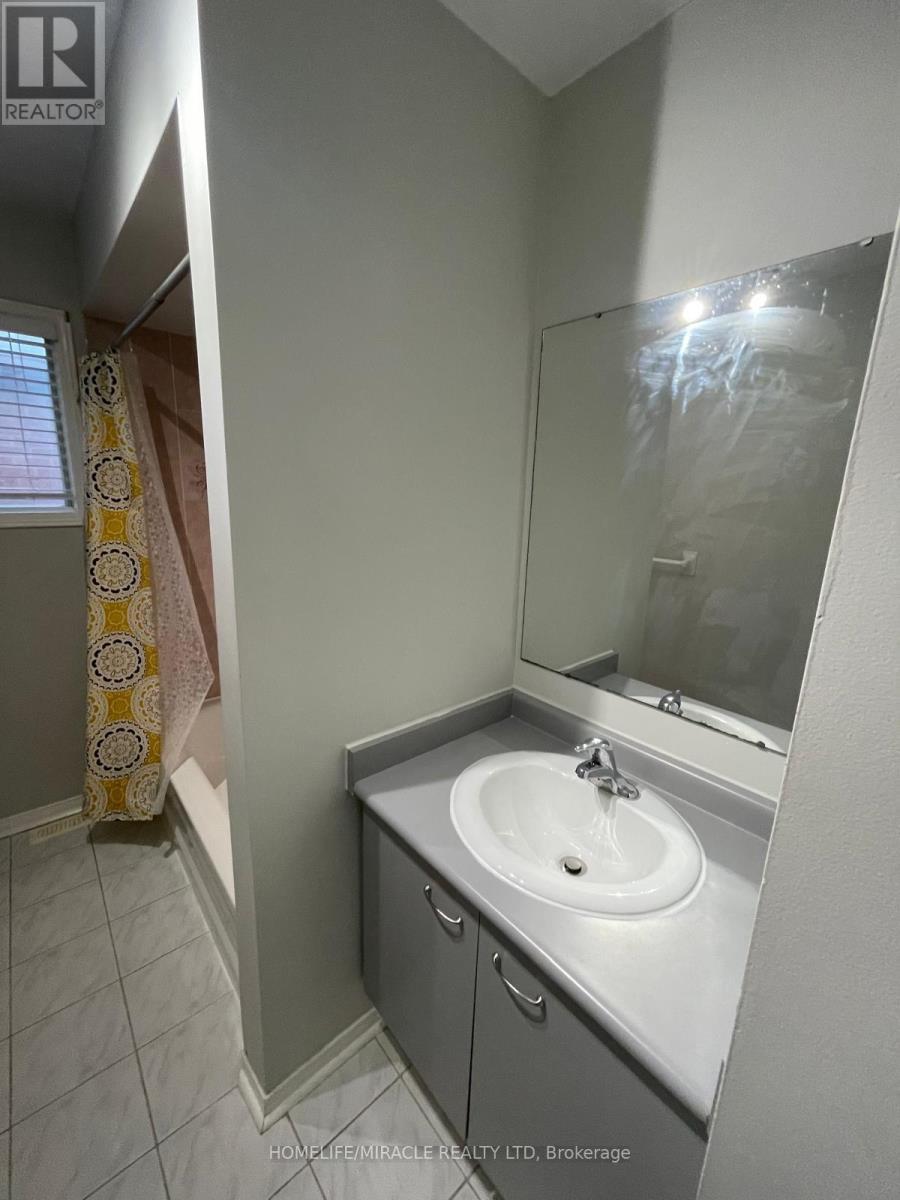 6 Smith Drive, Halton Hills, ON - Indoor Photo Showing Bathroom