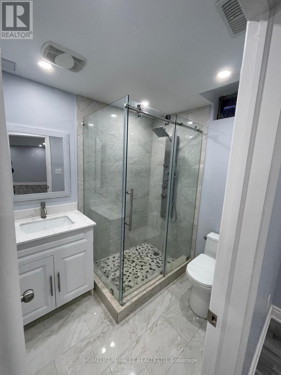 6 Smith Drive, Halton Hills, ON - Indoor Photo Showing Bathroom