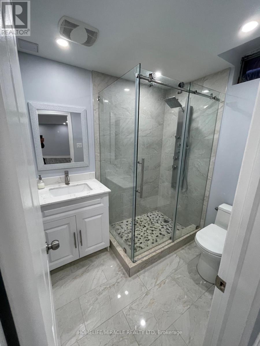6 Smith Drive, Halton Hills, ON - Indoor Photo Showing Bathroom