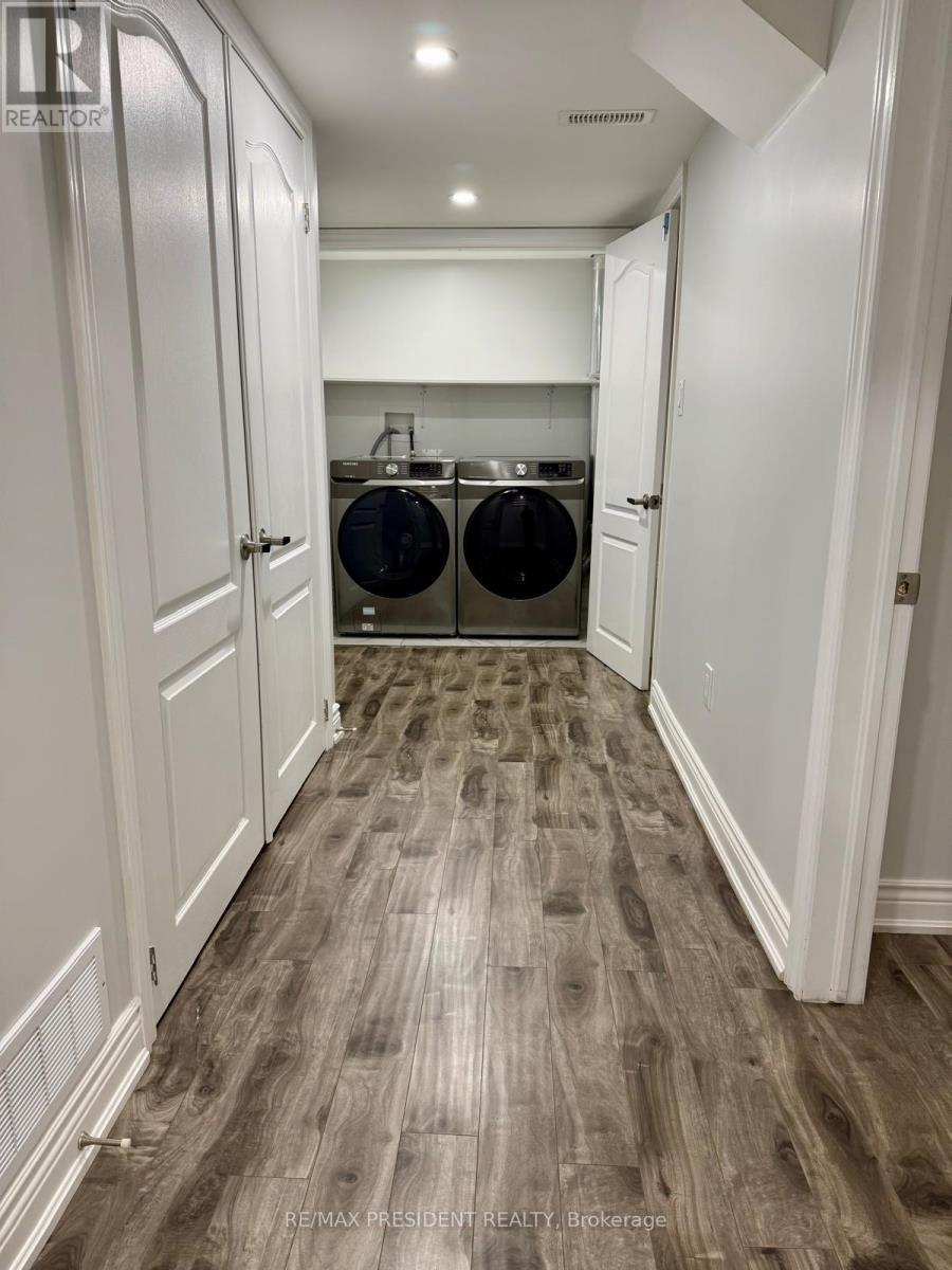 75 Thornbush Boulevard, Brampton, ON - Indoor Photo Showing Laundry Room