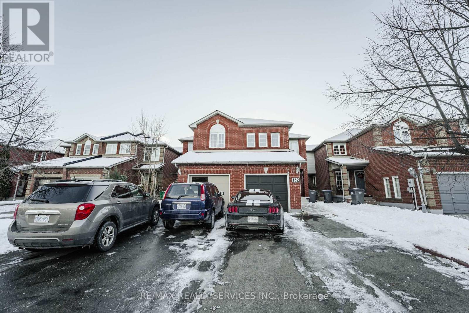 132 Lauraglen Crescent, Brampton, ON - Outdoor With Facade