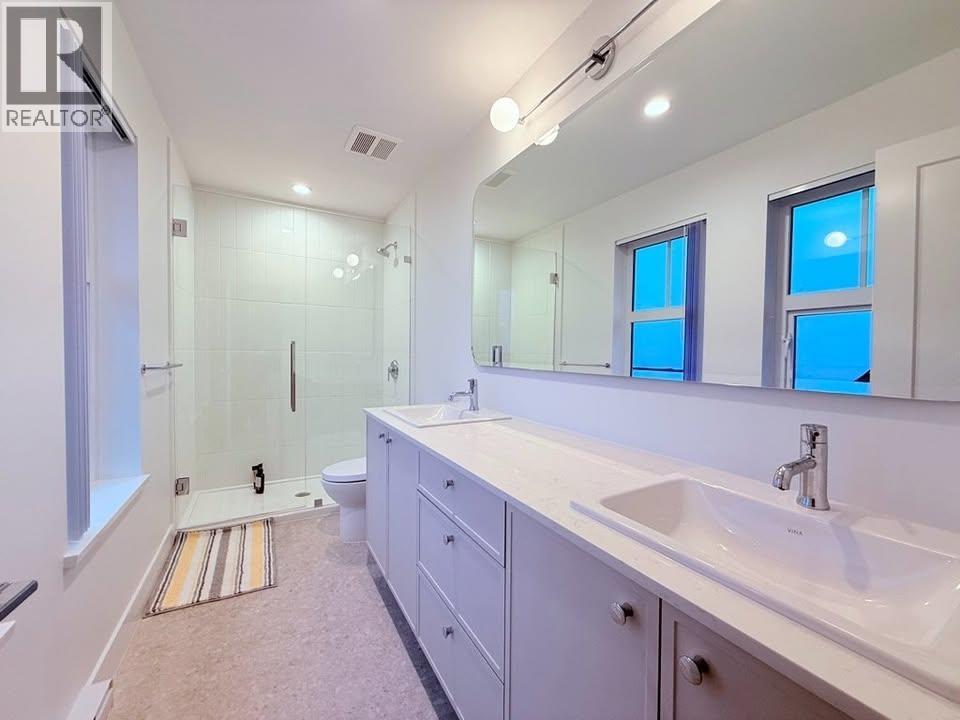 147 1340 Olmsted Street, Vancouver, BC - Indoor Photo Showing Bathroom