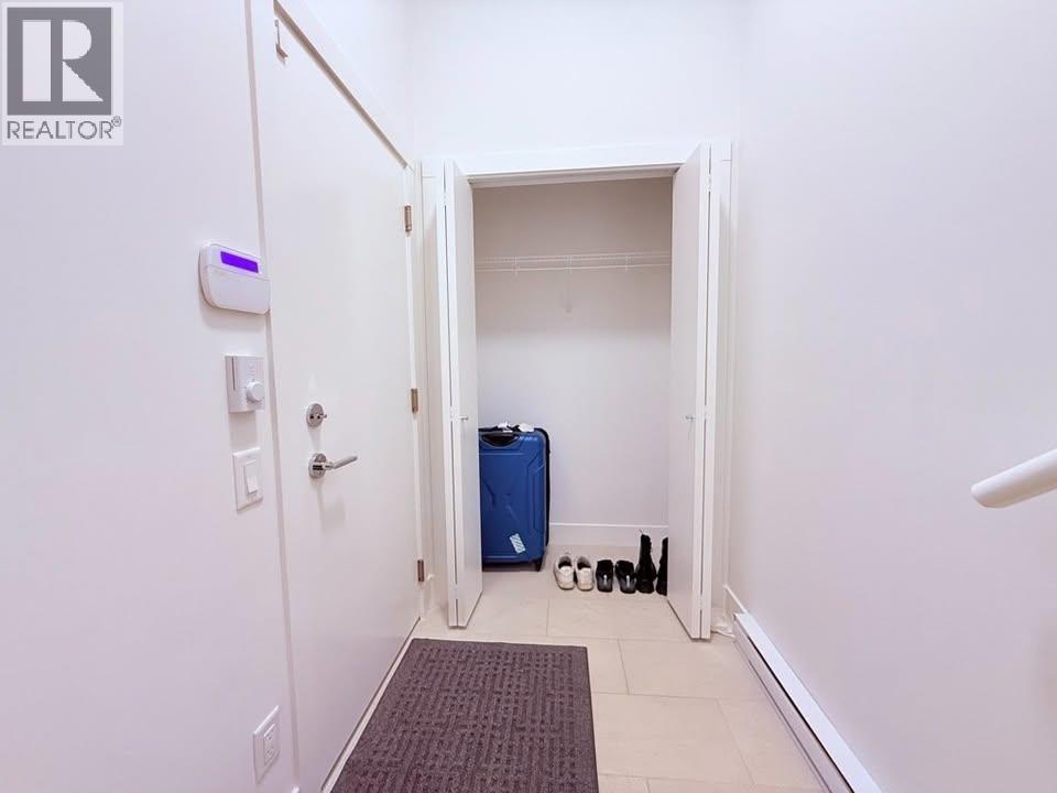 147 1340 Olmsted Street, Vancouver, BC - Indoor Photo Showing Other Room