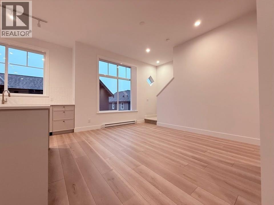 147 1340 Olmsted Street, Vancouver, BC - Indoor Photo Showing Other Room