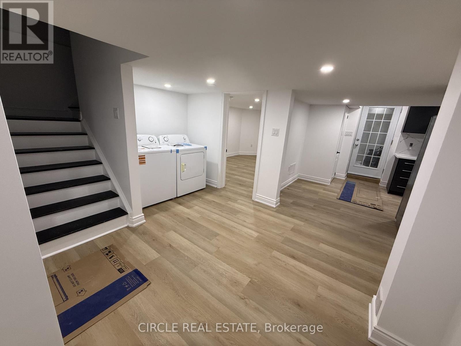 Bsmt - 2971 Westoak Trails Boulevard, Oakville, ON - Indoor Photo Showing Laundry Room