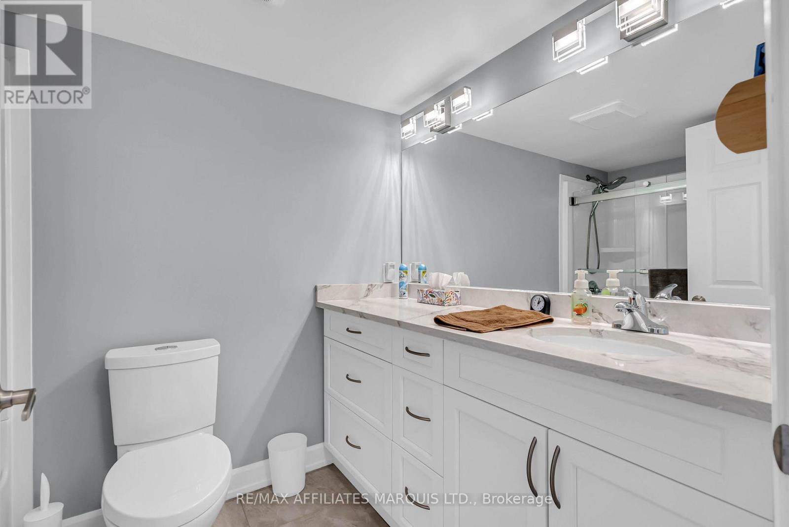 411 - 121 Water Street W, Cornwall, ON - Indoor Photo Showing Bathroom