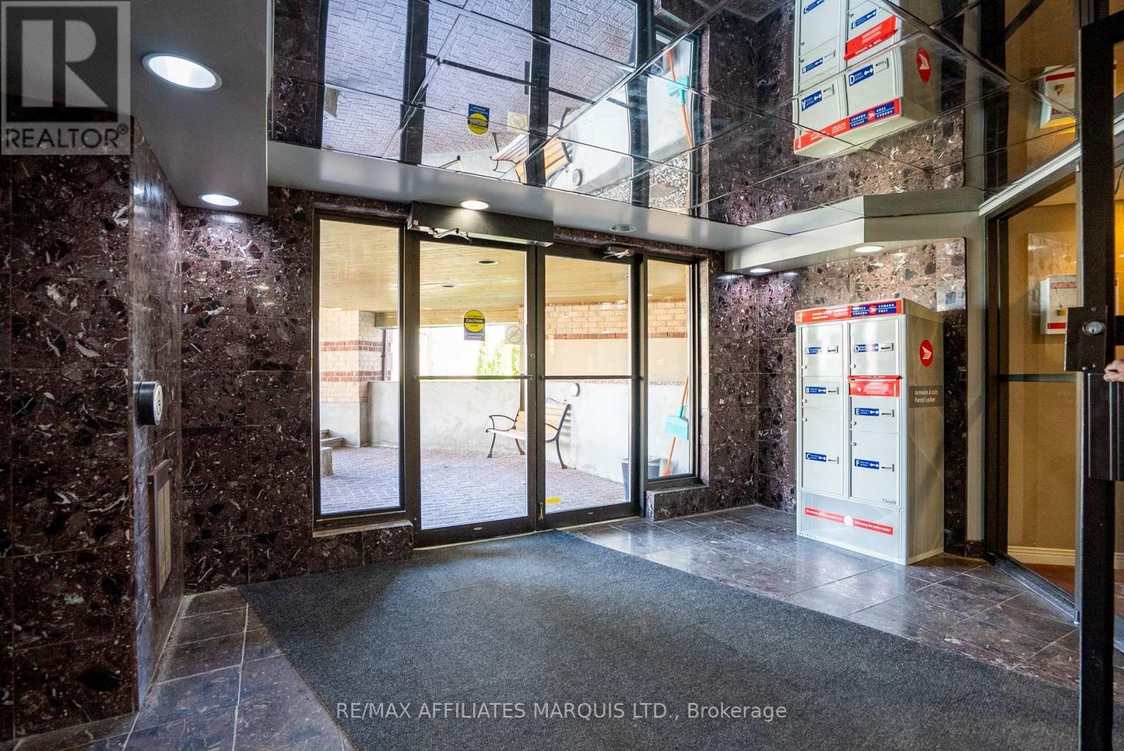 411 - 121 Water Street W, Cornwall, ON - Indoor Photo Showing Other Room