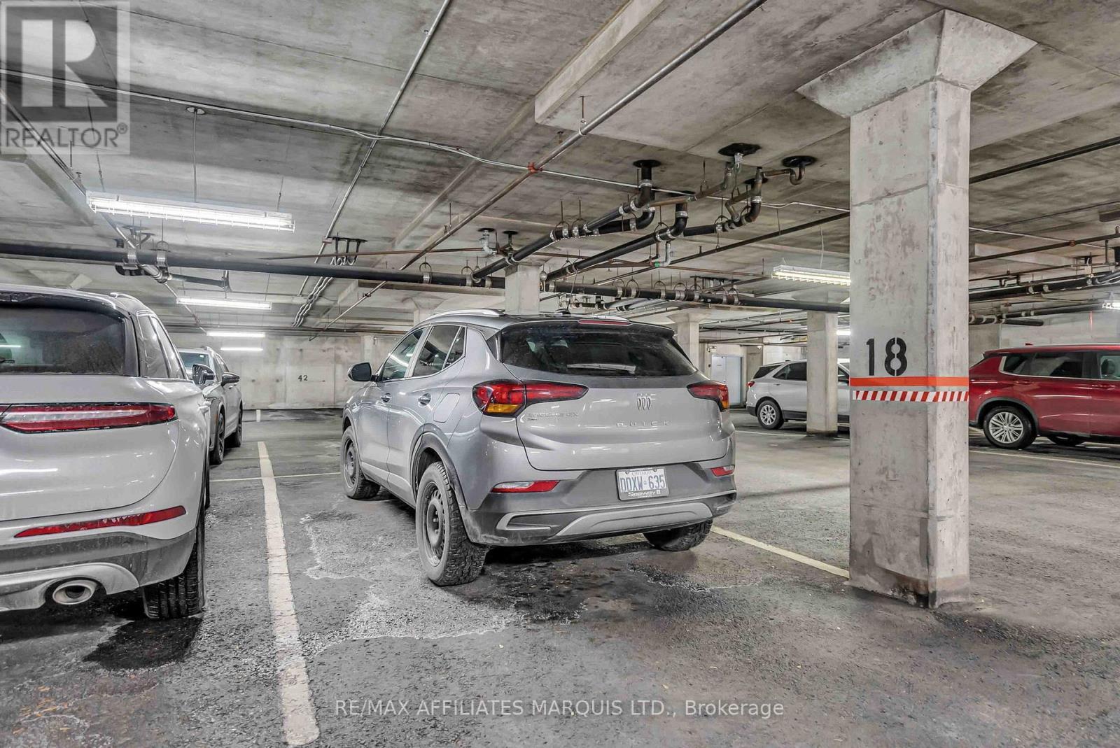 411 - 121 Water Street W, Cornwall, ON - Indoor Photo Showing Garage