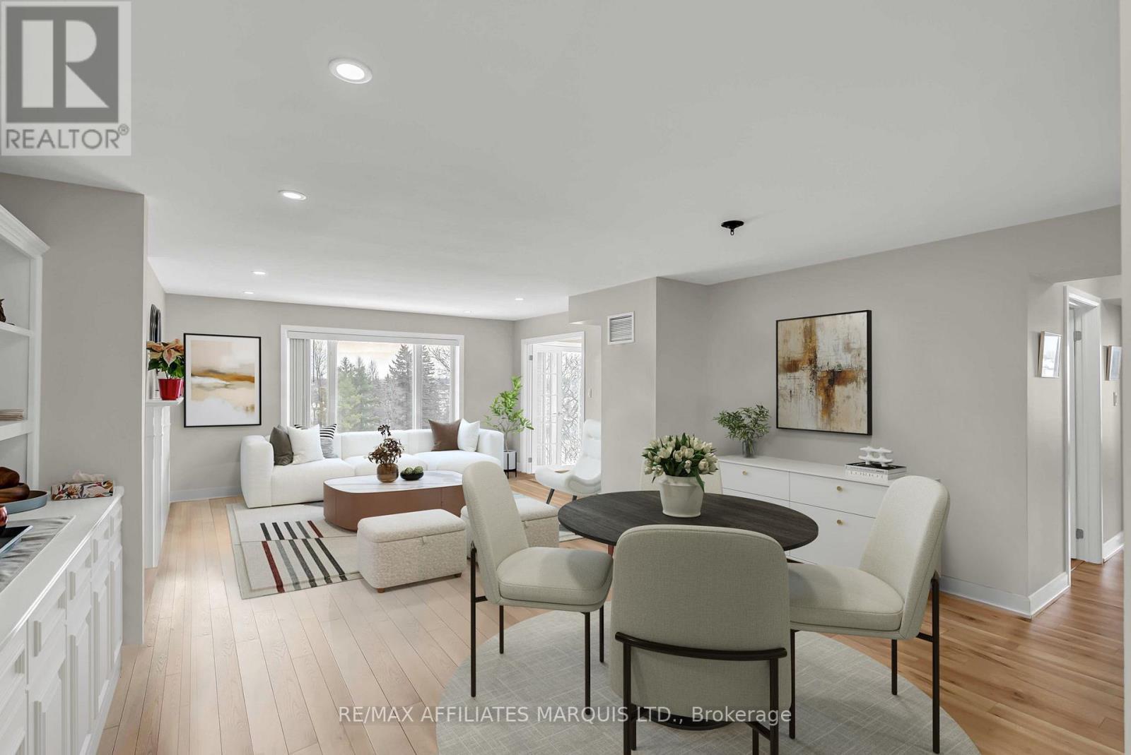 This picture has been virtually staged. - 411 - 121 Water Street W, Cornwall, ON - Indoor Photo Showing Dining Room