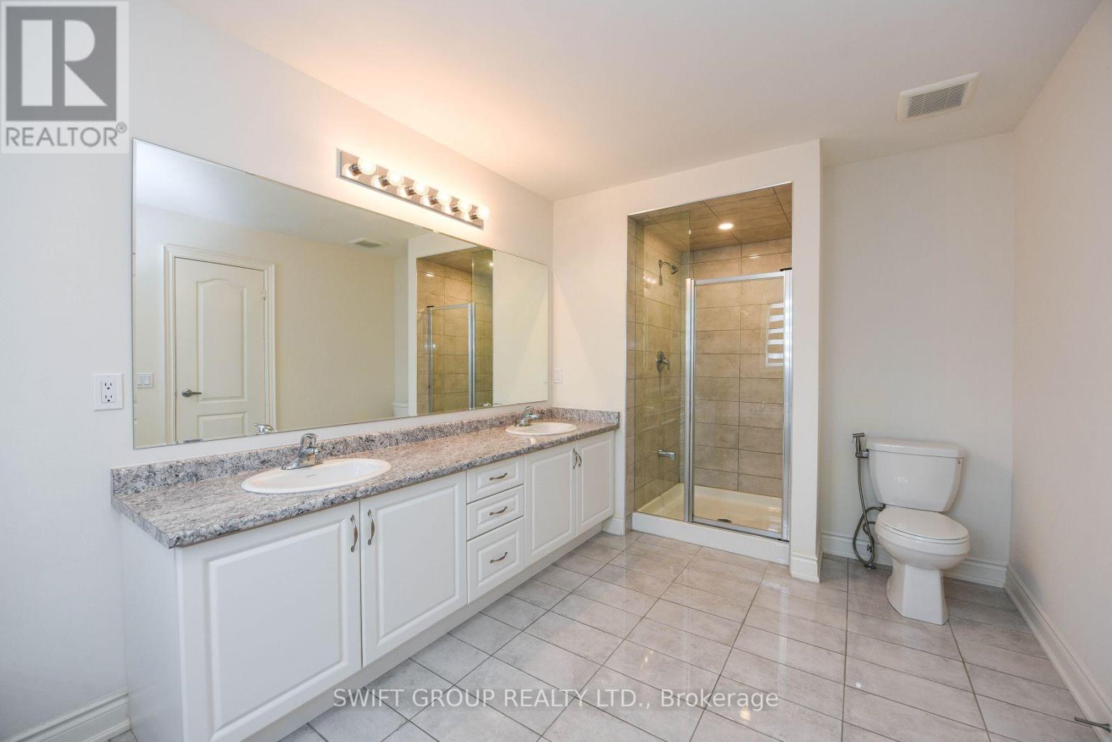 Upper - 24 Dotchson Avenue, Caledon, ON - Indoor Photo Showing Bathroom