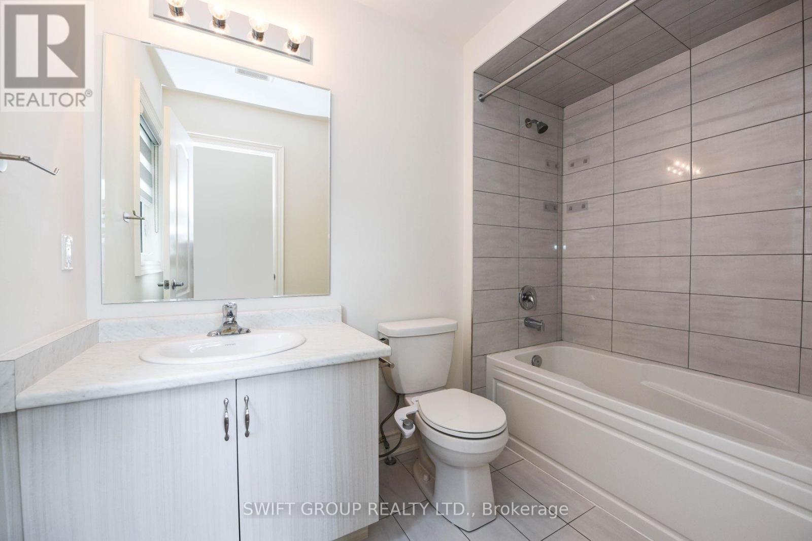 Upper - 24 Dotchson Avenue, Caledon, ON - Indoor Photo Showing Bathroom
